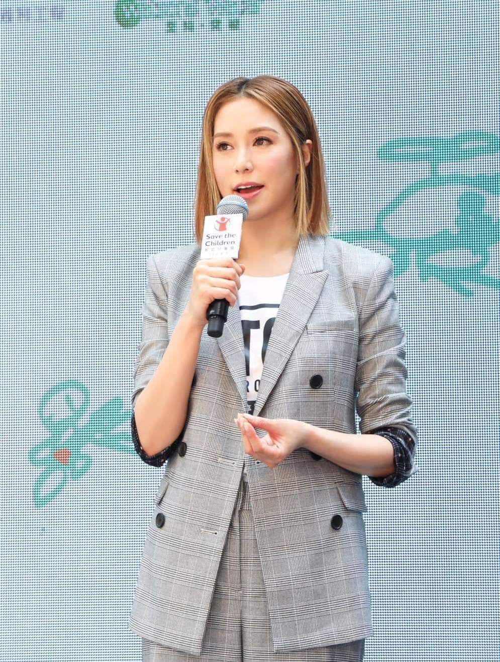 千亿媳妇徐子淇又换新发型,短直发少女感爆棚,哪像四个娃的妈?