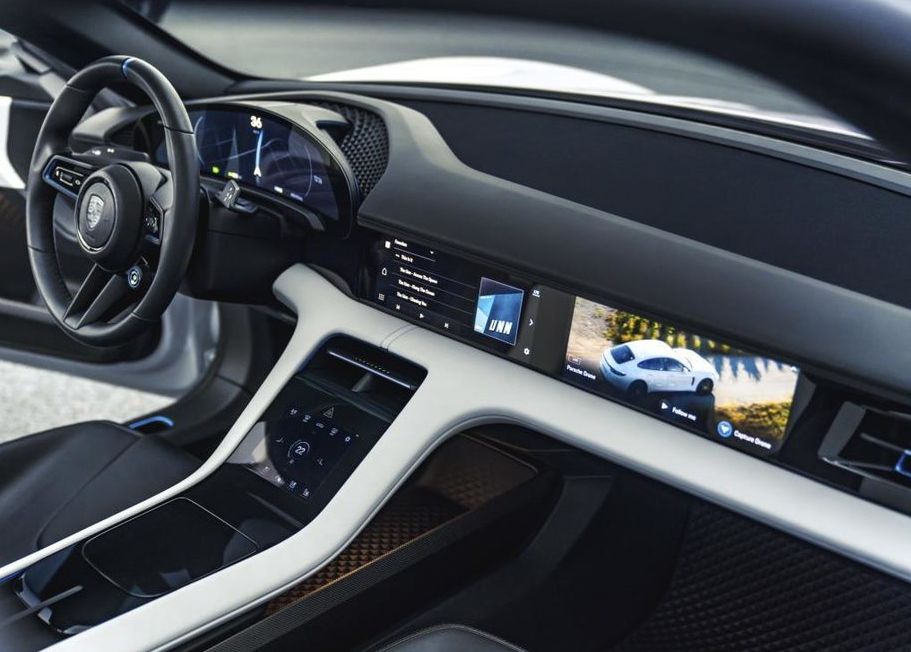 撞衫理想ONE！保时捷Taycan内饰谍照曝光4屏联动非常秀