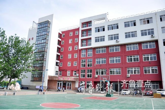 华夏职业学校:新增3 4服装本科专业,与青科大合作
