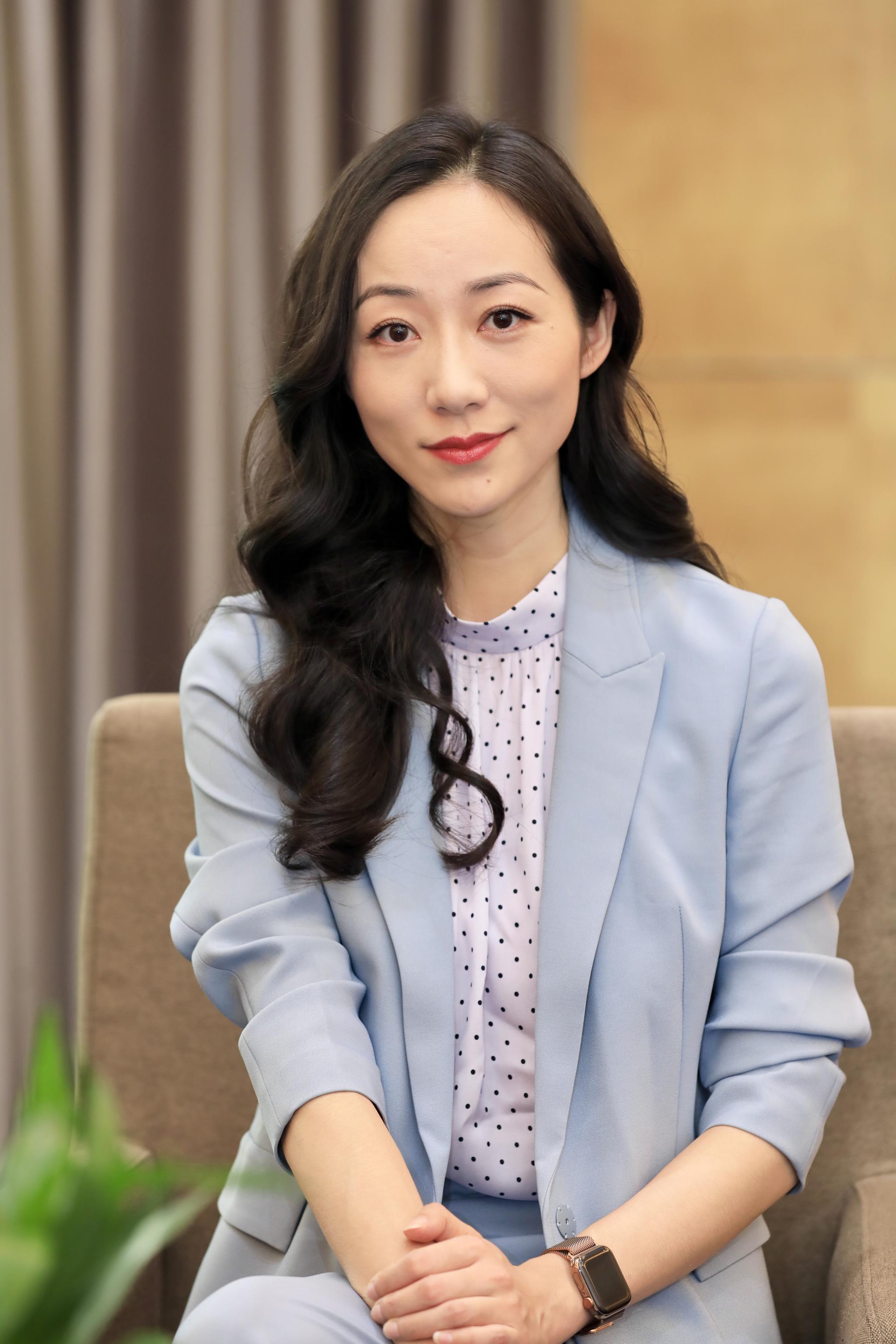 担任江苏反诈骗公益形象大使,韩雪说,人生有时需要慢下来