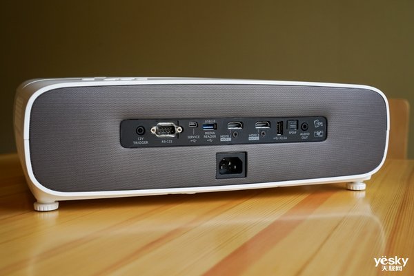 好色之途明基广色域色准4k家用投影机w2700体验评测