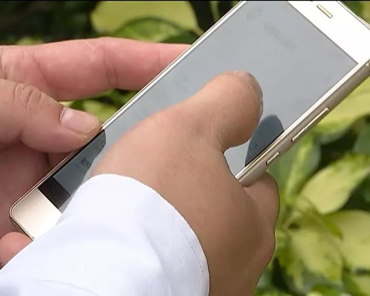 闹哪样?手机短信功能被运营商关停 记者调查