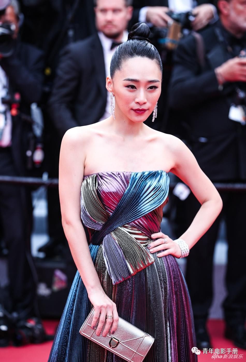 吴可熙抵达戛纳青年电影手册系列报道第72届戛纳电影节