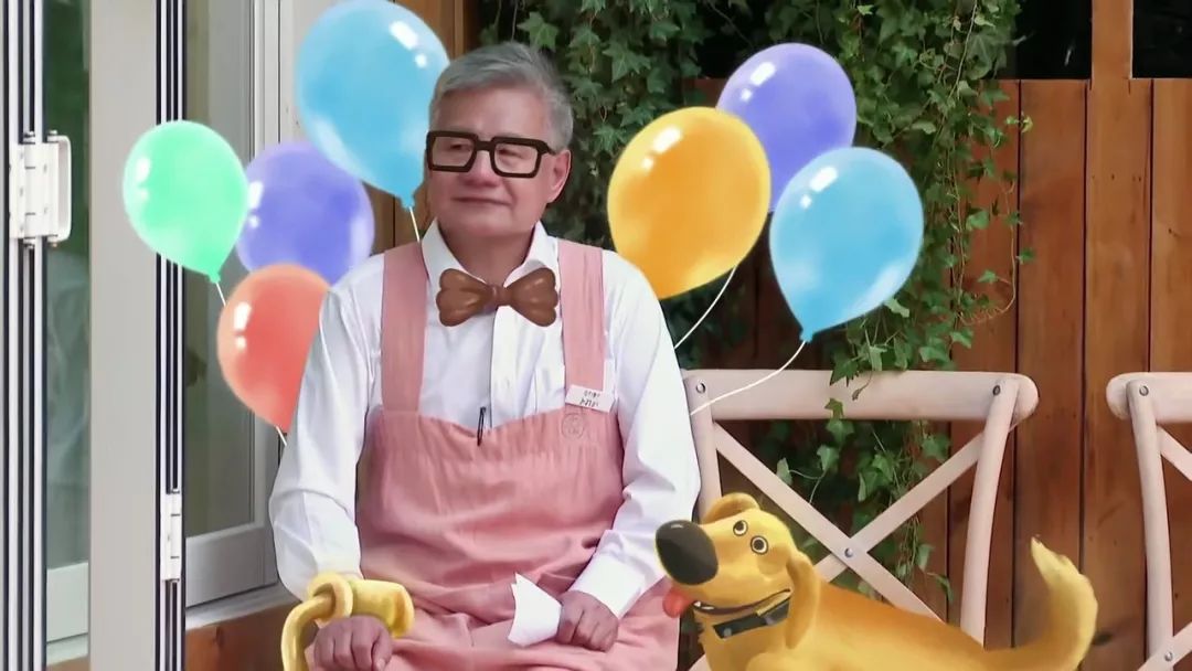 长得非常像《飞屋环游记》里的老爷爷卡尔.