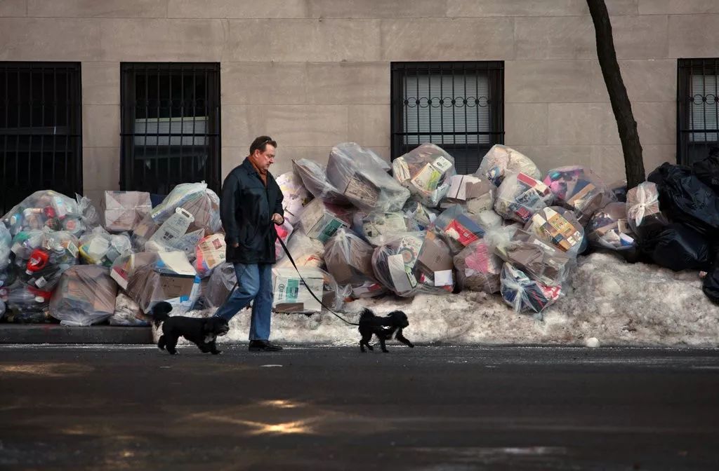 自从我们不再接收洋垃圾,6千万吨破烂让欧美人民有点慌