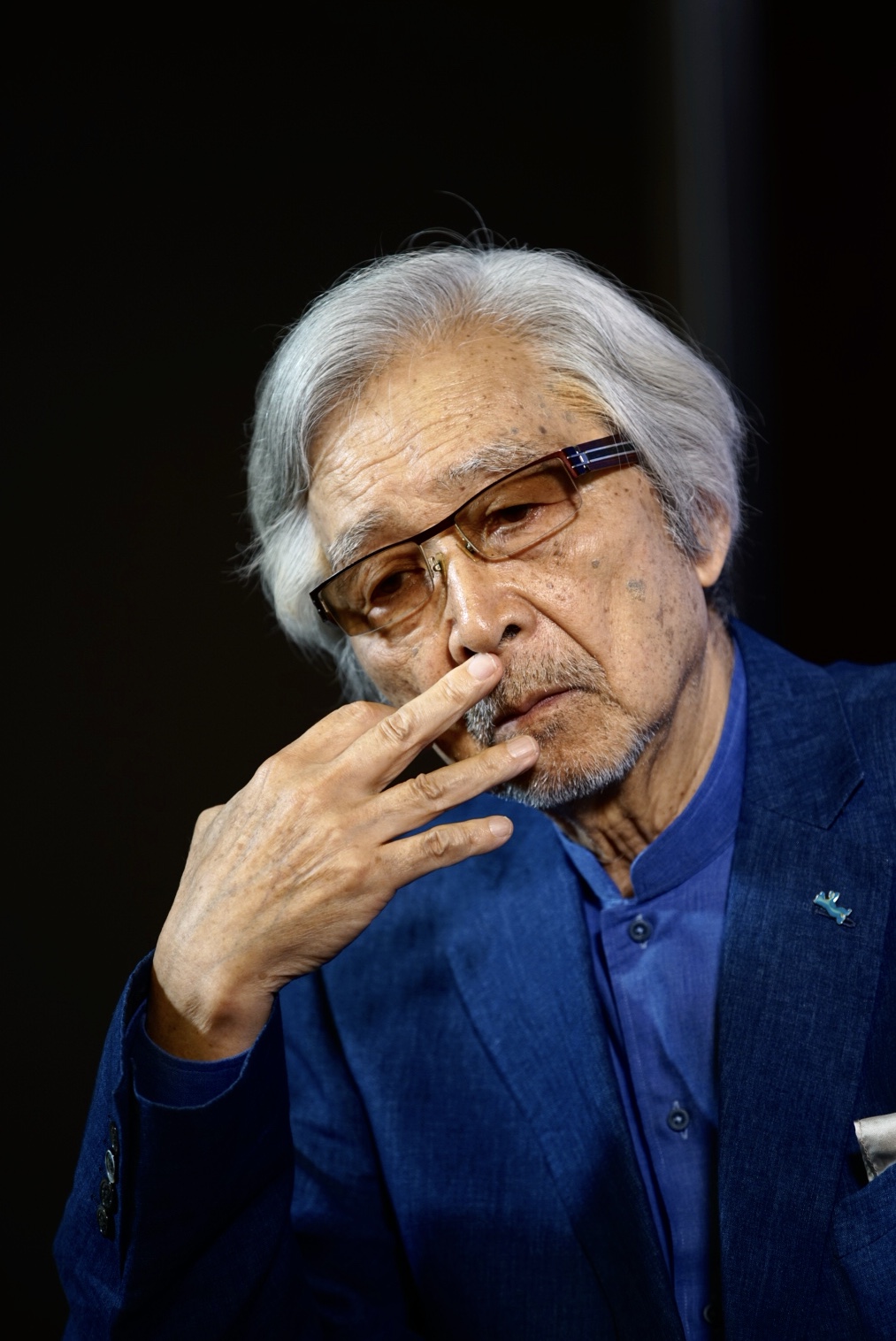 爱拍家庭日常生活 山田洋次 我想表达维系家庭很辛苦 家族之苦 山田洋次 家庭 新浪新闻