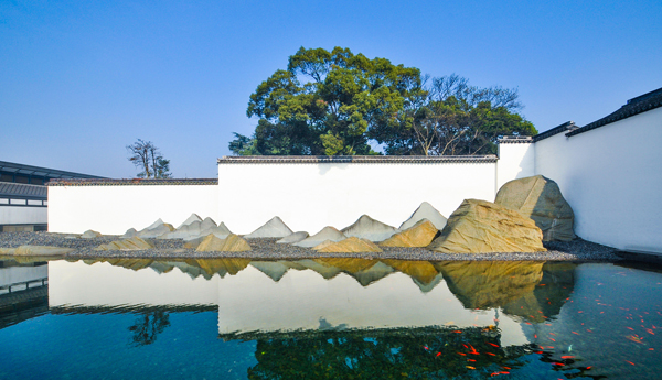 苏州博物馆里的"片石山"景观回顾贝聿铭的百年人生,他留下了诸多艺术