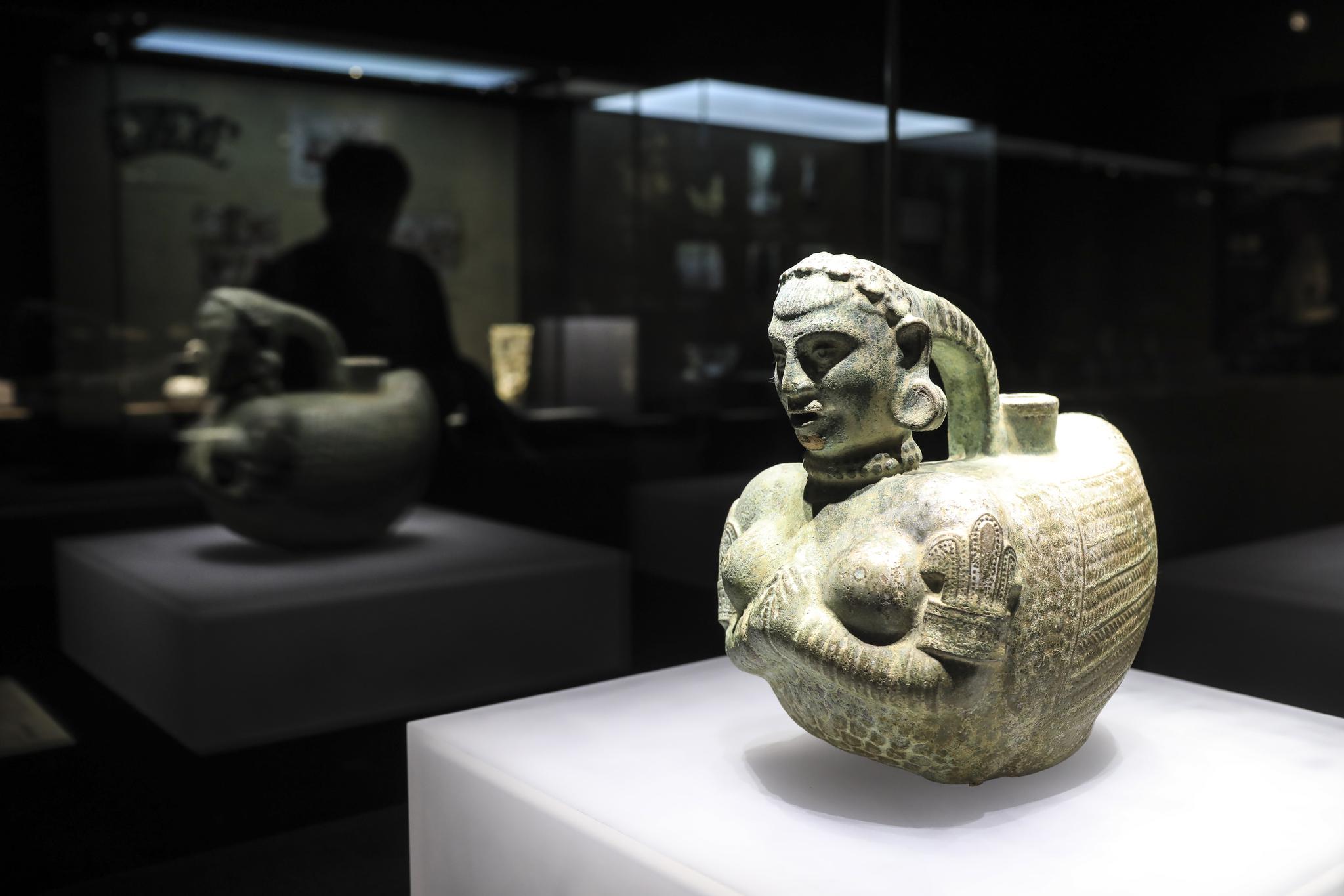 亚文会专题策划阿富汗国宝旅行展出借东风移师清华园