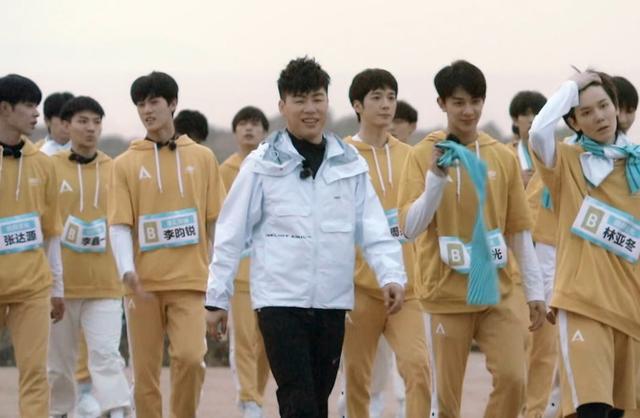 《创造营》预告出炉,一半学员离开舞台,周震南新发型