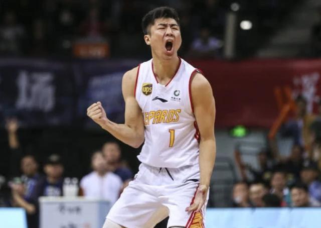 cba夏季转会第一签价格不菲,冠军教练这次真够拼|郭晓鹏|cba|王非