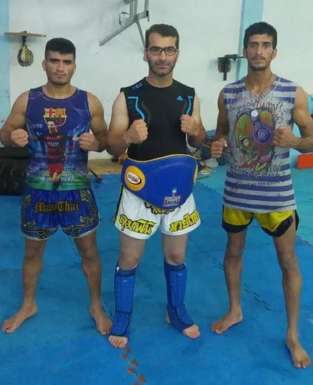 泰拳王挑战少林弟子欲为同胞复仇,蒲东东两胜伊朗拳王将超越一龙