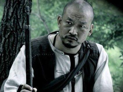 赵文卓师弟斌子被称"最可爱的土匪",他演刘华强团伙打手胡大海