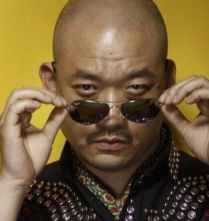 这个石大虎虽然力大无穷勇猛无敌,但是他却头脑一根筋,他时常被人忽悠