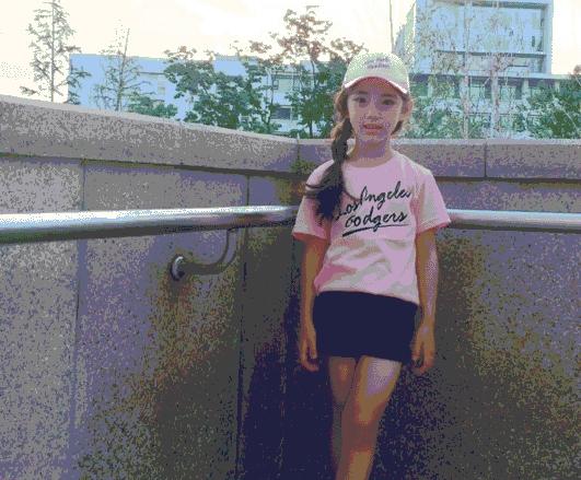 6岁开始化妆12岁因化妆停止发育如今成半个残疾人