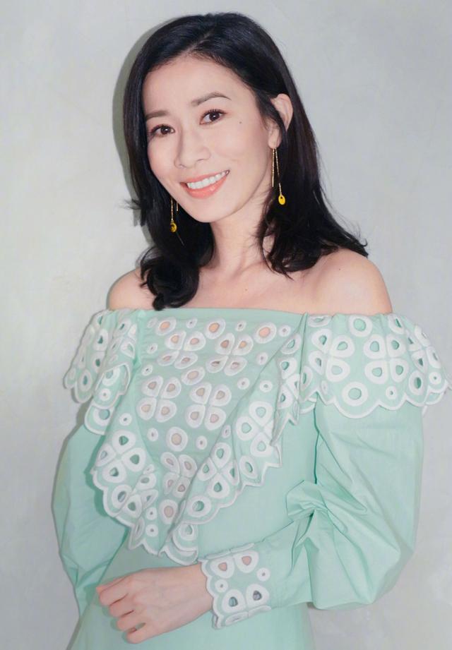 余诗曼为什么这么会穿连衣裙?是因为身材好嘛?