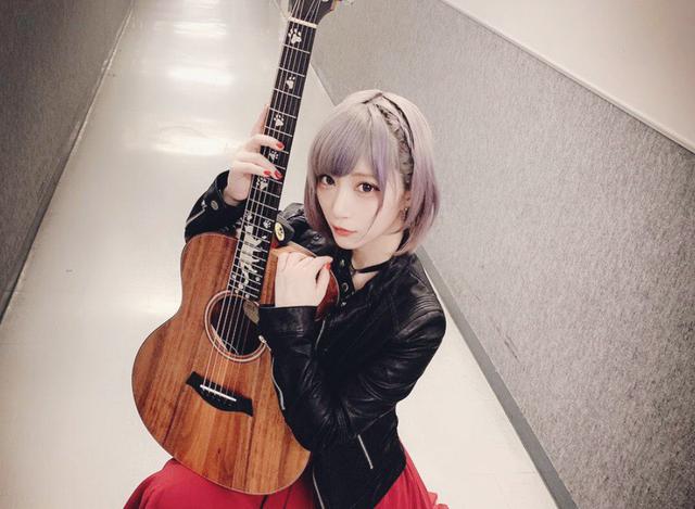 刀剑神域的3位歌手合影真人都好美啊