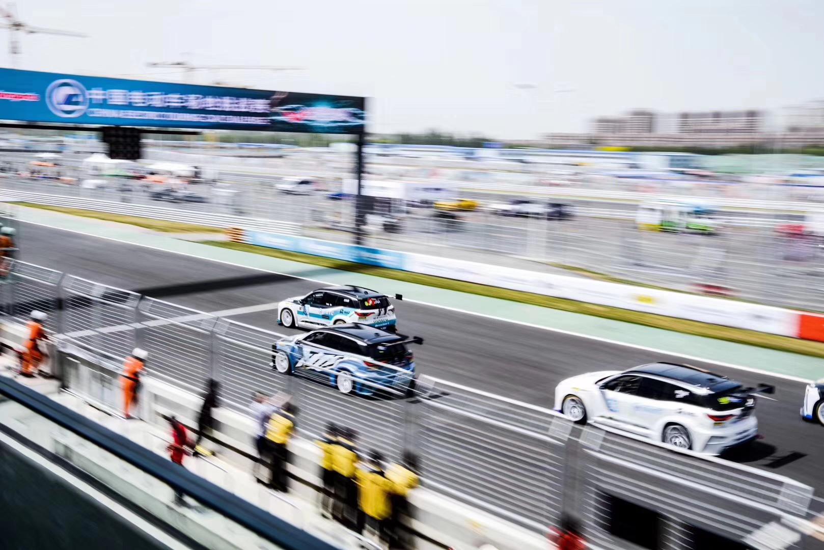 第一届中国电动场地挑战赛于v1天津国际赛车场精彩上演