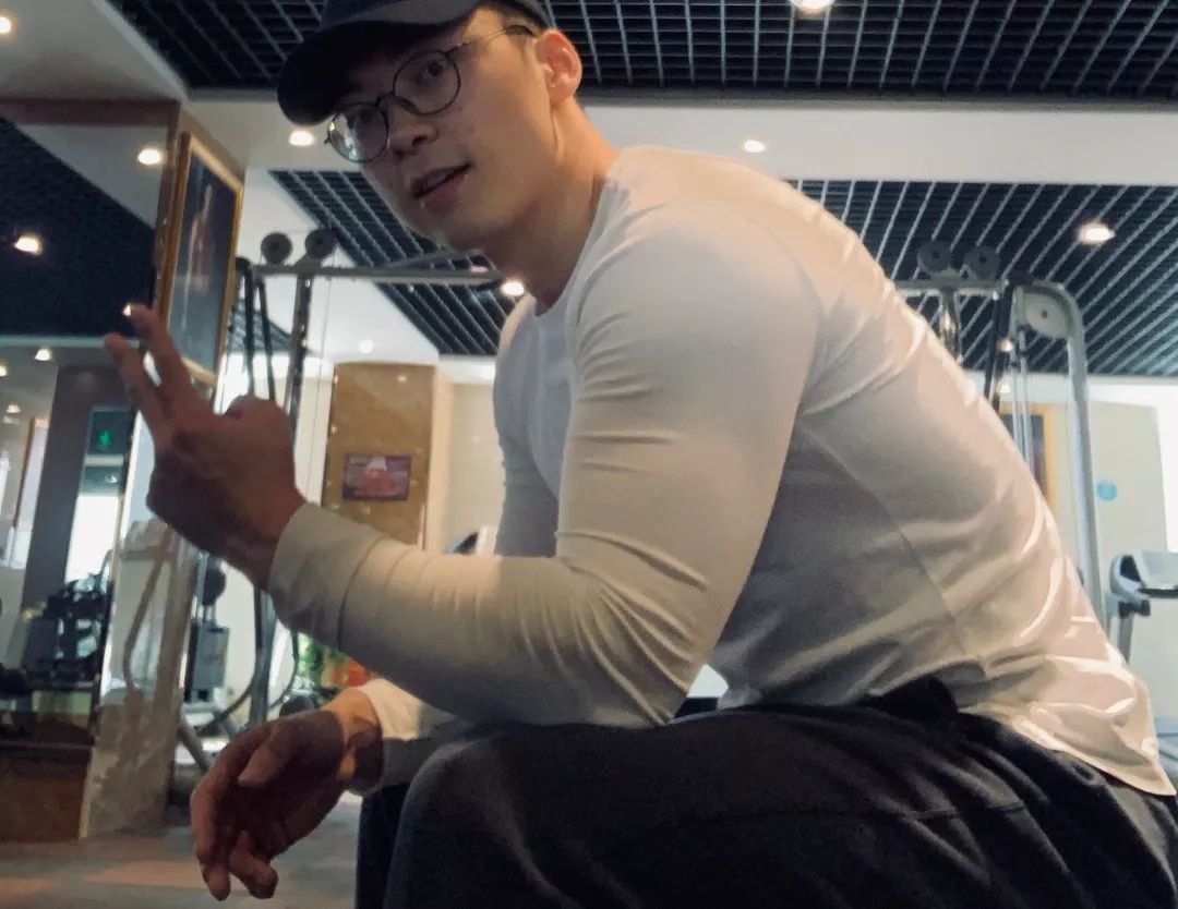 974dj运动大挑战火爆招募啦静娱郭鹏思萌带领各自战队向赘肉sayno