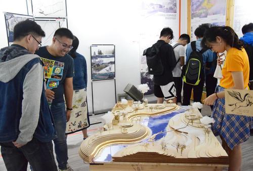 南通大学网大排名_南通大学回应＂虐狗学生疑再犯＂:未再虐狗家长已(2)