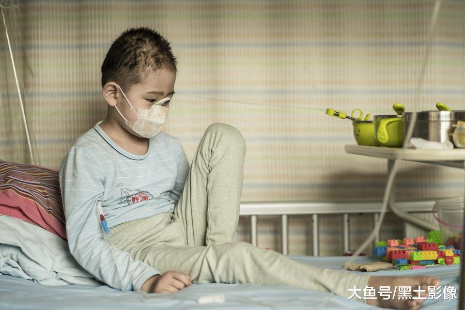 6歲男童不幸被毛黴菌吃掉鼻子和牙床哭著找媽媽要回來