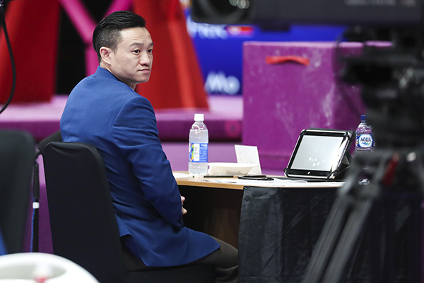 从领奖台走上裁判席,杨威:中国体操会在东京奥运复苏_手机新浪网