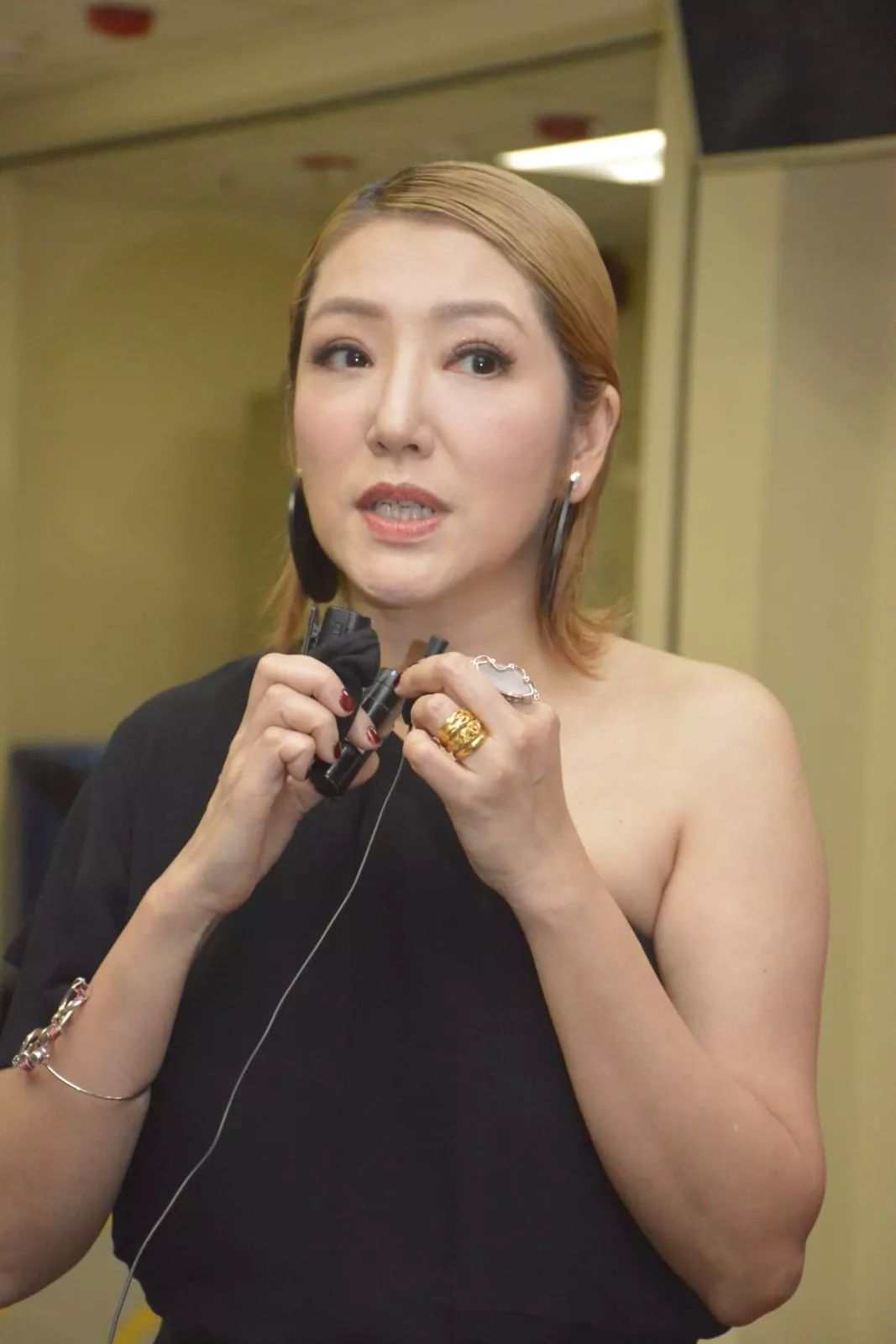 前tvb女星曾被批嫁不出 感情一直空白却仍未气馁:我有点生气|关宝慧