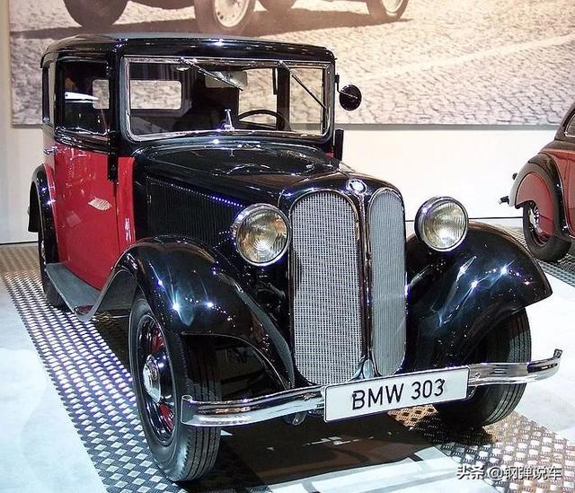 90年前宝马推出立标车,名字叫3/15,车身颜色水泥灰,动力15马力