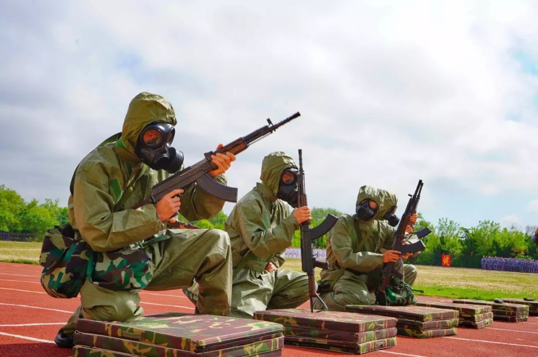 300多名学生走进军营,"零距离"体验军营生活