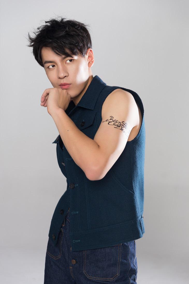 动物管理局单人海报发布谭泉突破次元惊喜亮相