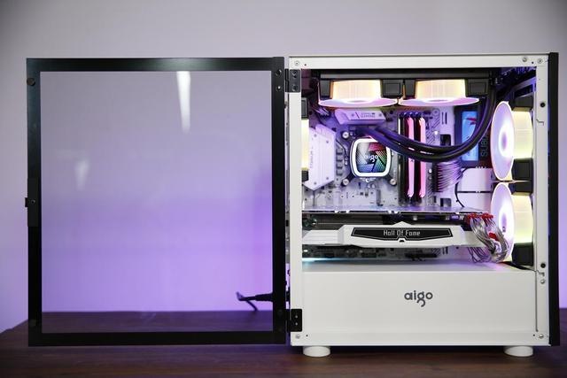 白色更优雅分享爱国者yogom1游戏药丸迷人小机箱