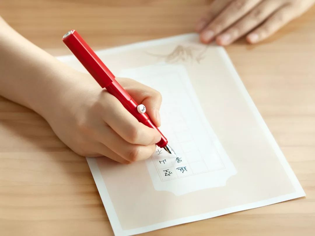 众筹丨专为孩子设计的好钢笔,真的好写!