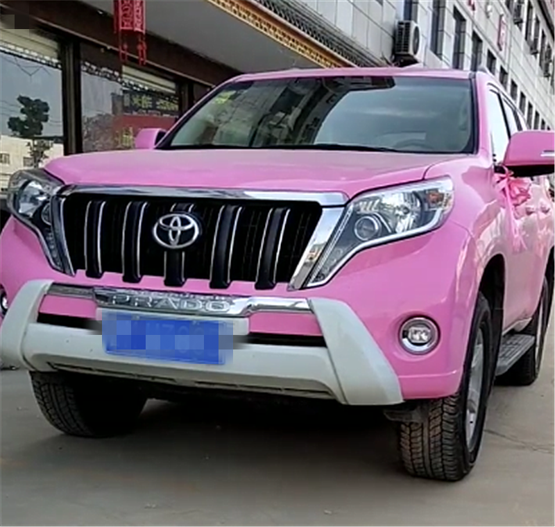 77万兰德酷路泽现街头配8座布局全车粉色很骚气