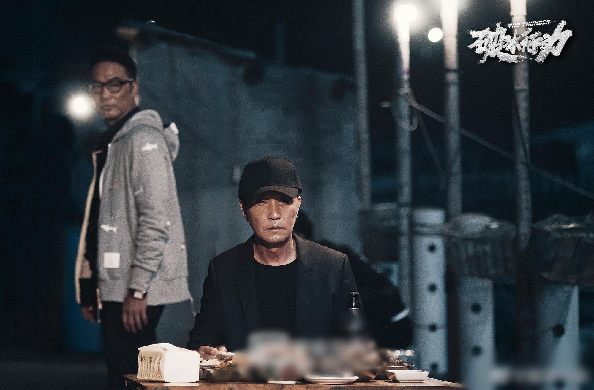《破冰行动》塔寨村民阻止营救警员太夸张?看看真实的原型案件