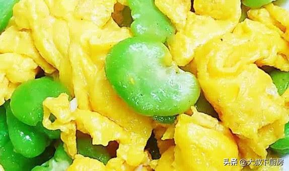 大叔家的快手菜:蚕豆瓣炒鸡蛋,香气扑鼻,蛋嫩豆酥,家人爱吃!
