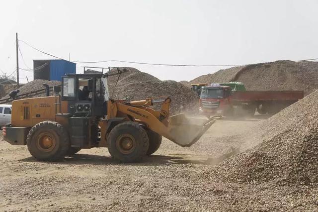 邓州市对违法开采矿产资源和破坏生态环境的行为说NO
