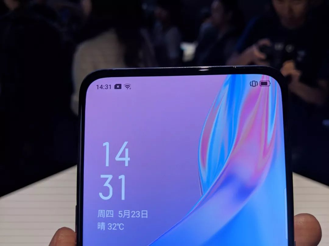 oppok3发布千元级别的升降摄像头