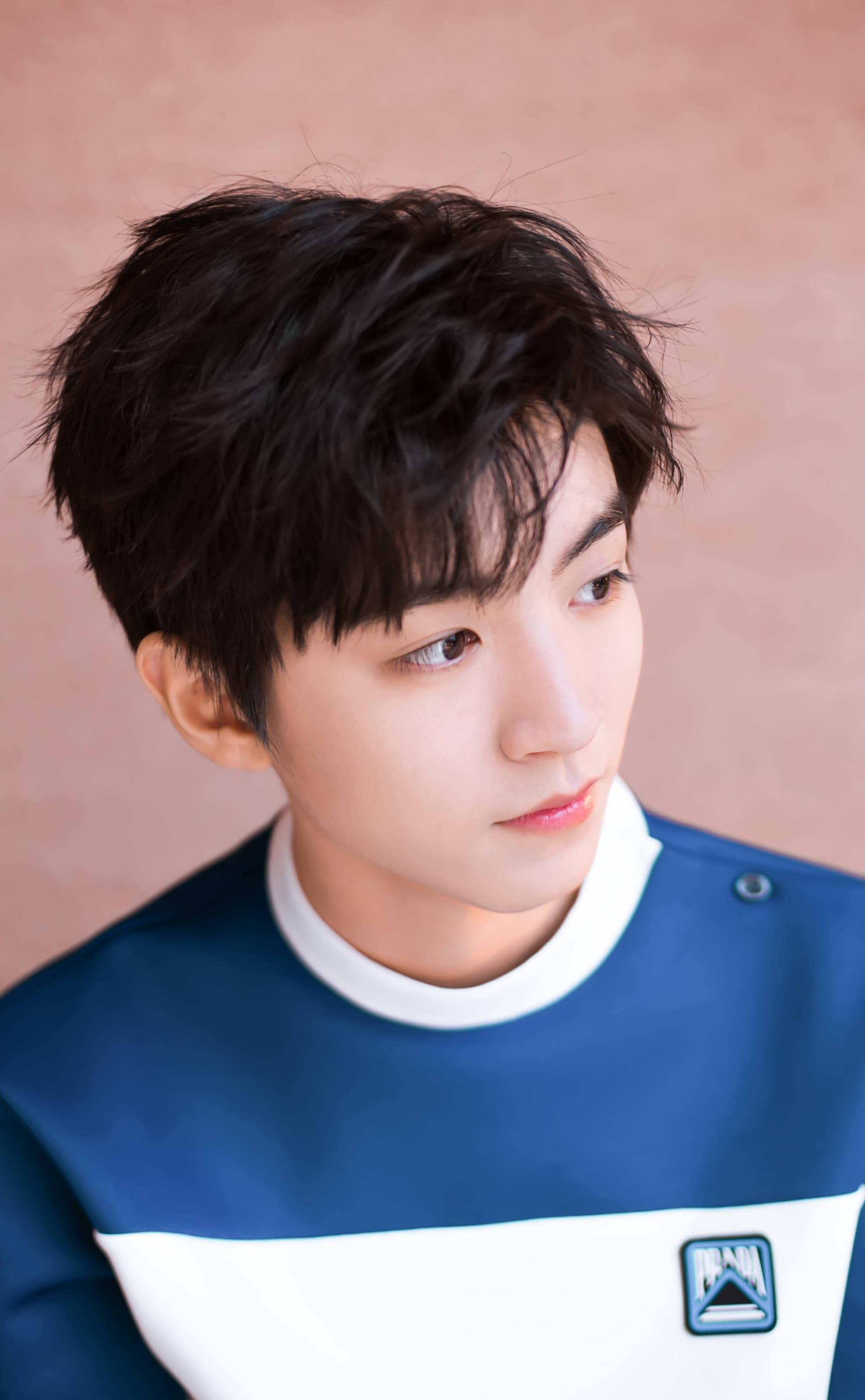 王俊凯再度登顶娱乐明星代言榜,花式榜单认证人气与实力!