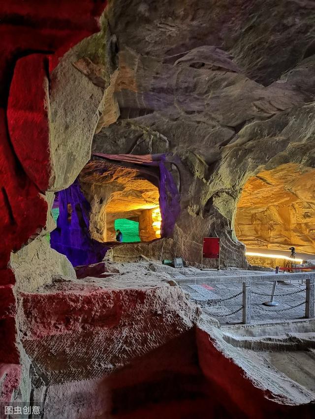 安徽最神秘的景区,黄山花山谜窟,是废弃宫殿还是外星人杰作