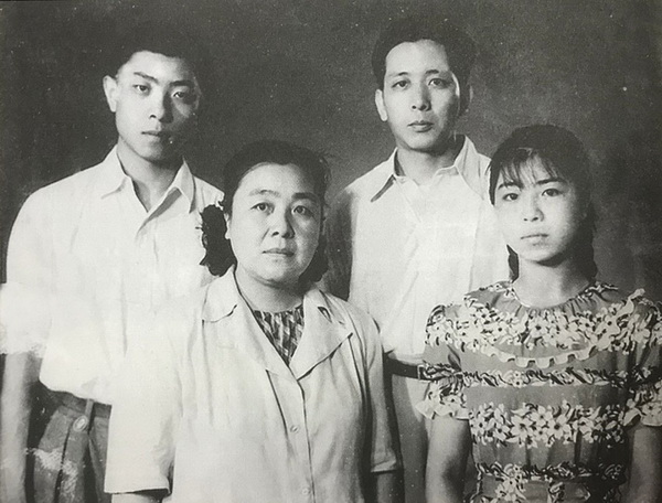 作家丁玲丈夫陈明去世享年102岁