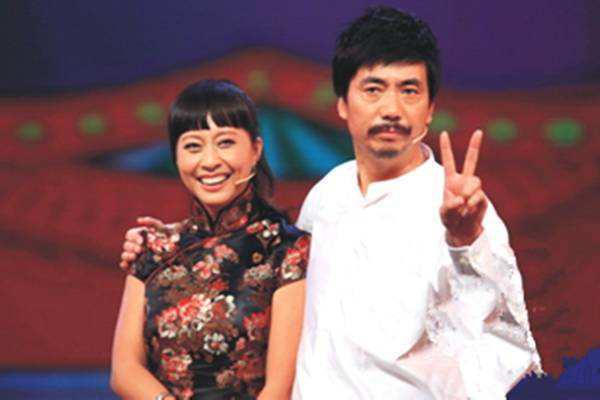 戚慧还曾在情景喜剧《卫生队的故事》中演站长夫人呢.