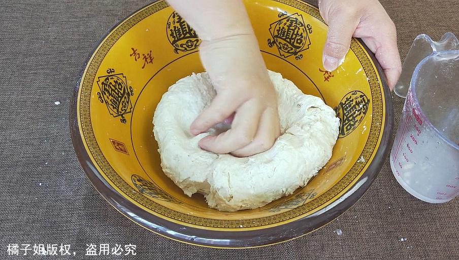 和面技巧:3个小妙招告诉你,面团光滑细腻,手光,面光,盆光|面团|和面|馄饨皮_新浪新闻