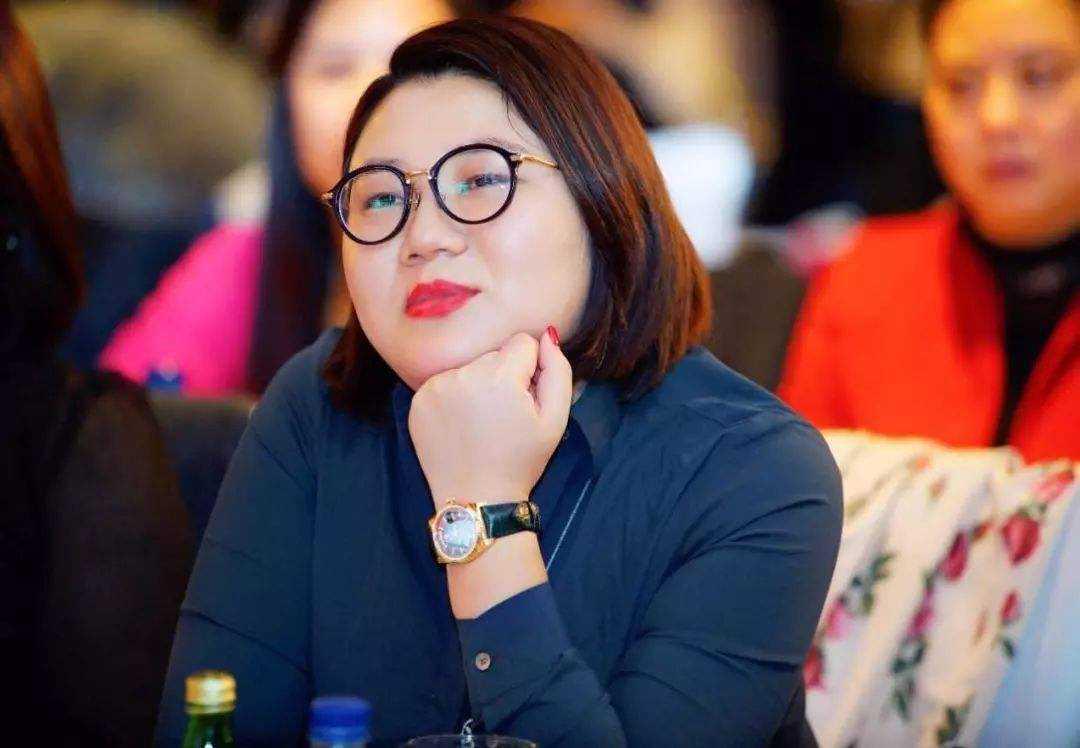 200斤杨天真上学情书被“塞爆”？看到以前照片，网友：我信了！