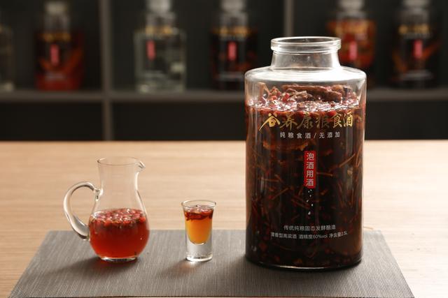 皂角刺泡酒看完的人都会竖起大拇指