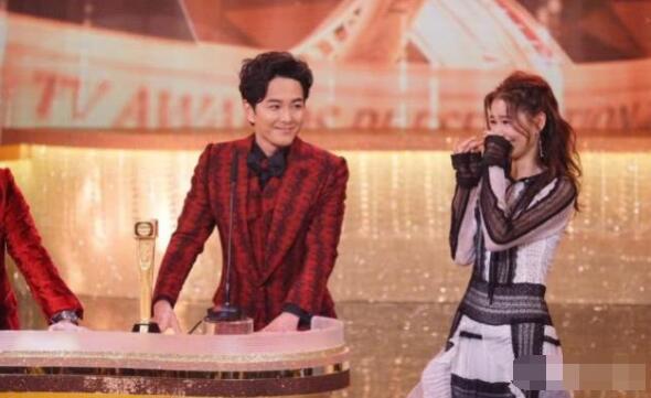 萧正楠黄翠如悄咪咪举办婚礼了，记得他曾因得罪麦浚龙被封杀4年