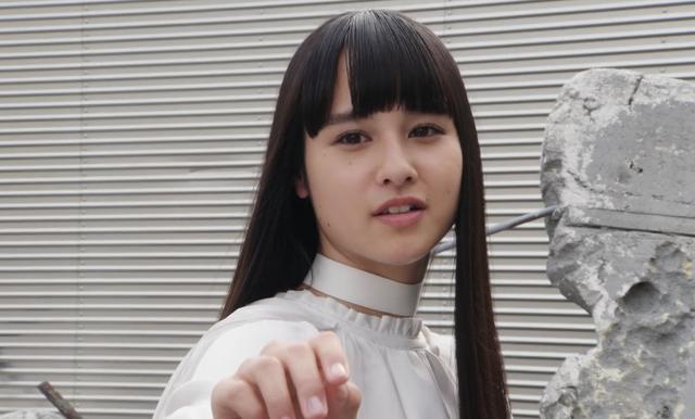 假面骑士zi-o37话解读:主角团队花式破cu 官方嘲讽影山肥宅体型