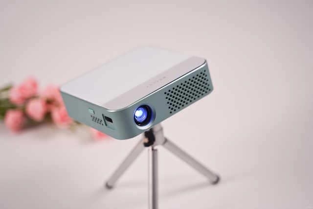 一台投影能给生活带来什么微鲸e2投影机告诉你
