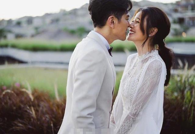 萧正楠黄翠如悄咪咪举办婚礼了，记得他曾因得罪麦浚龙被封杀4年