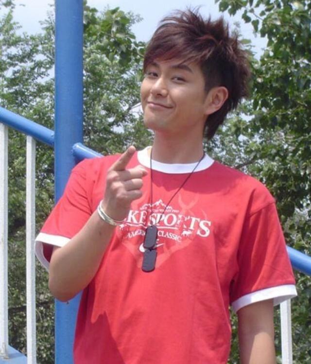 萧正楠黄翠如悄咪咪举办婚礼了，记得他曾因得罪麦浚龙被封杀4年