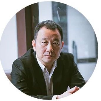 费勇:我们一生中最大的敌人,就是内心的各种成见 | 思想食堂