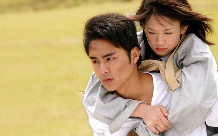 被泰国翻拍,主演由颂恩·宋帕山(son)搭档婉娜拉·宋提查(vill)出演